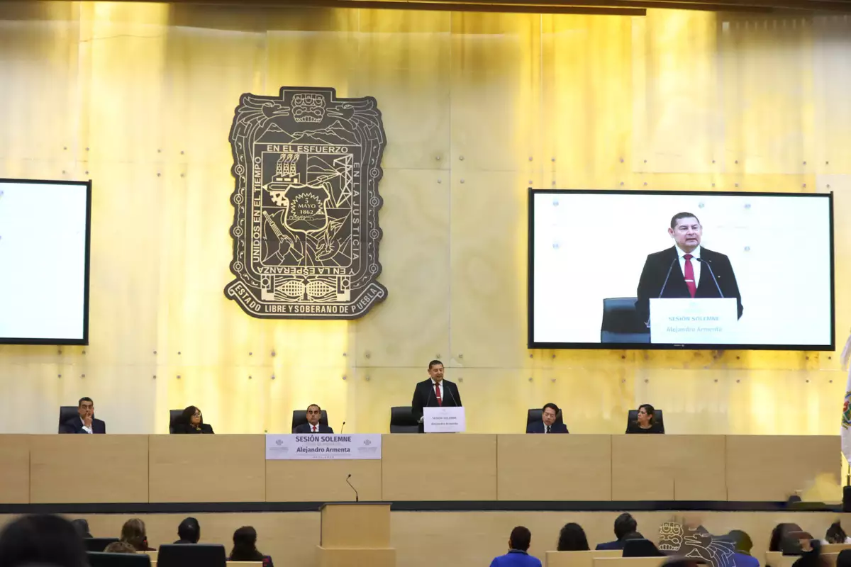 “Puebla tendrá el mejor gobierno de su historia”: Congreso da la bienvenida a Armenta 1 Congreso da la bienvenida a Armenta como gobernador
