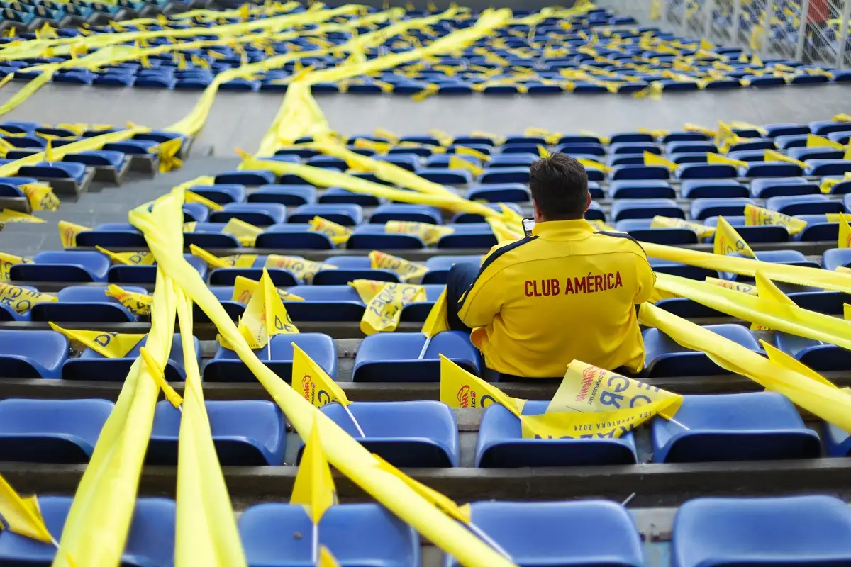 America se apodera del Cuauhtemoc y pinta tunel y gradas de amarillo 1