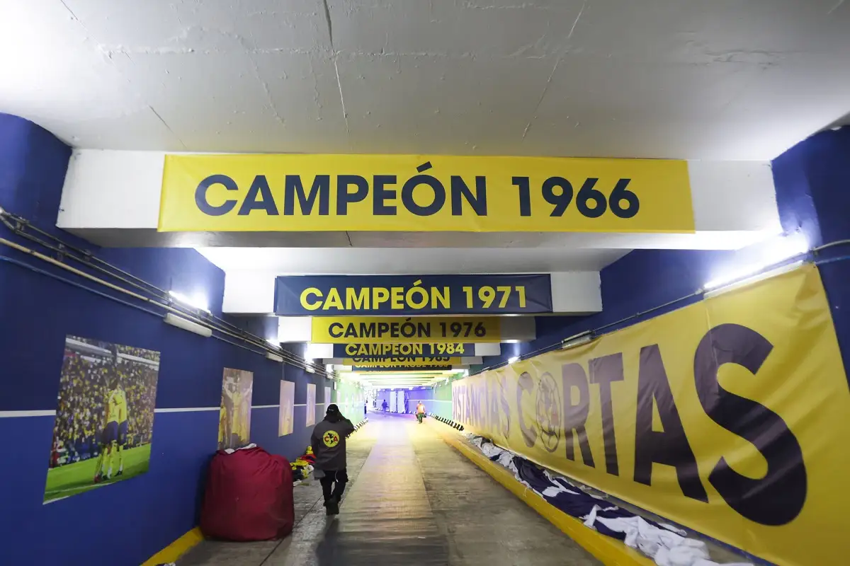 América se apodera del Cuauhtémoc y pinta túnel y gradas de amarillo