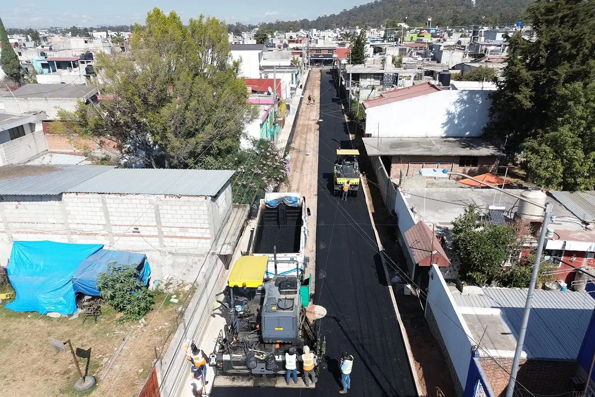 Avanza Gobierno de Pepe Chedraui trabajos de pavimentación en la calle 2 Sur