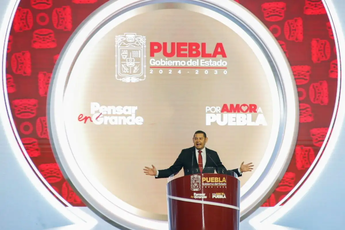Anuncia Armenta cinco Casas del Abue en Puebla