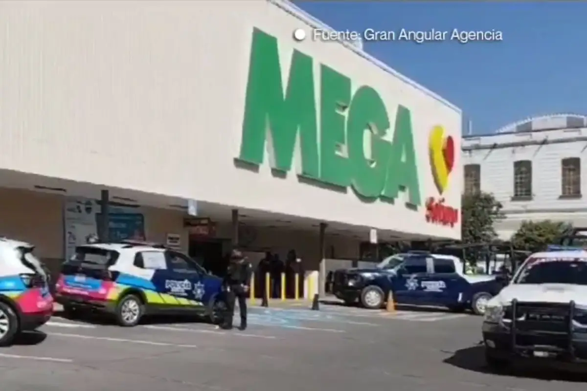 Mal día para Soriana: ahora, asaltan sucursal del Centro de Puebla y reportan disparos 1 Reportan balacera en asalto a Soriana del Centro de Puebla