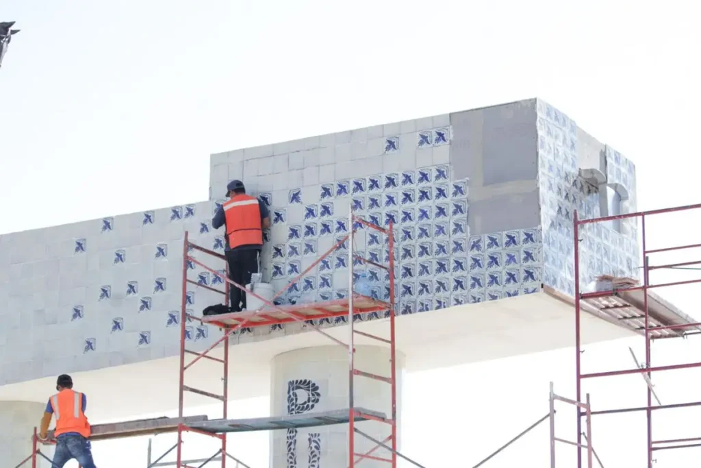 estatua de ignacio zaragoza en distribuidor atlixcayotl 2