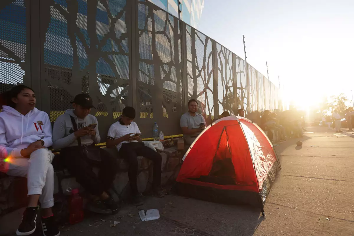 Aficionados acampan en el Cuauhtémoc por boletos de la final América contra Monterrey