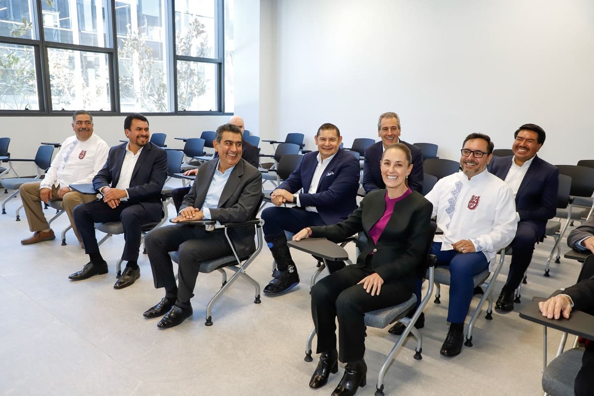 Invierten 3 mil mdp en unidades del IPN en Puebla