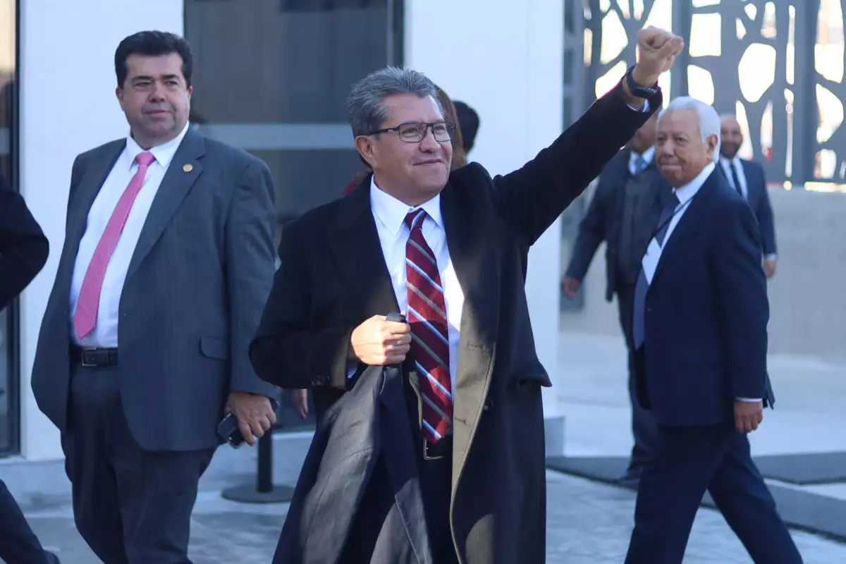 llegan invitados a la toma de Alejandro Armenta