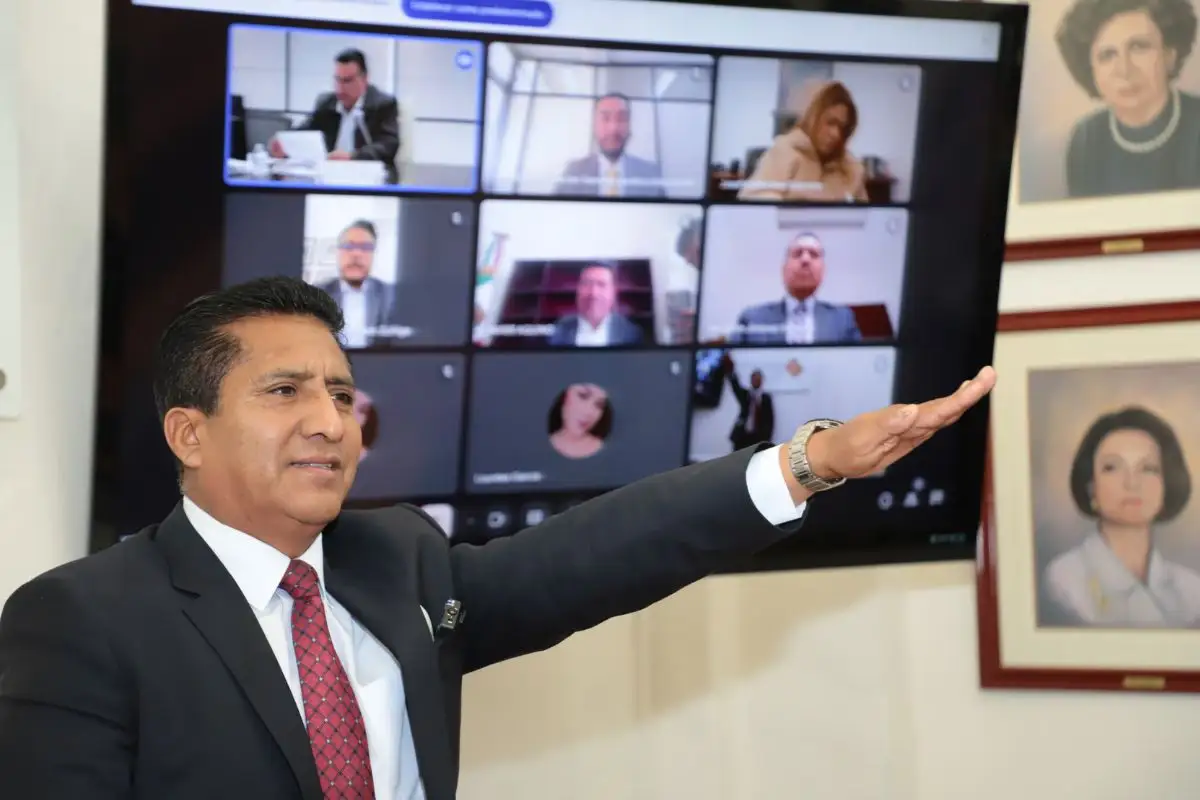 Rinde protesta Raymundo Atanacio como director general del SEDIF