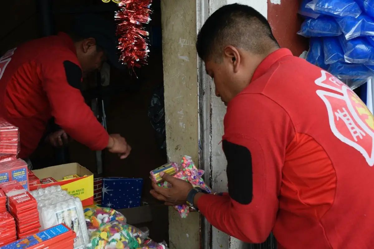 Gobierno de San Pedro Cholula decomisa 80 kilogramos de artículos pirotécnicos