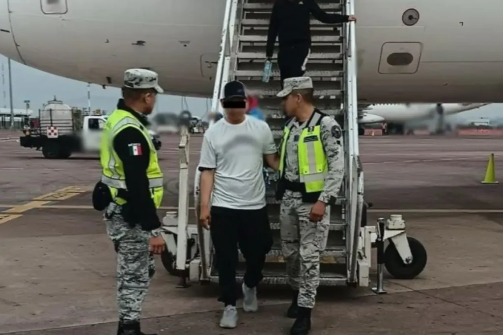 ¿Por qué sujeto intentó desviar el vuelo 3041 de Volaris a Estados Unidos?