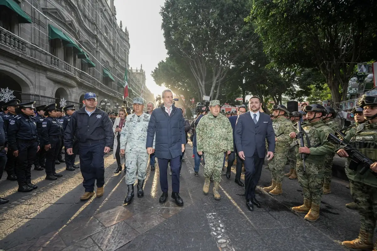 Encabeza Pepe Chedraui pase de lista a fuerzas municipales en el Zócalo de Puebla 1 Encabeza Pepe Chedraui pase de lista a fuerzas municipales en el Zócalo de Puebla