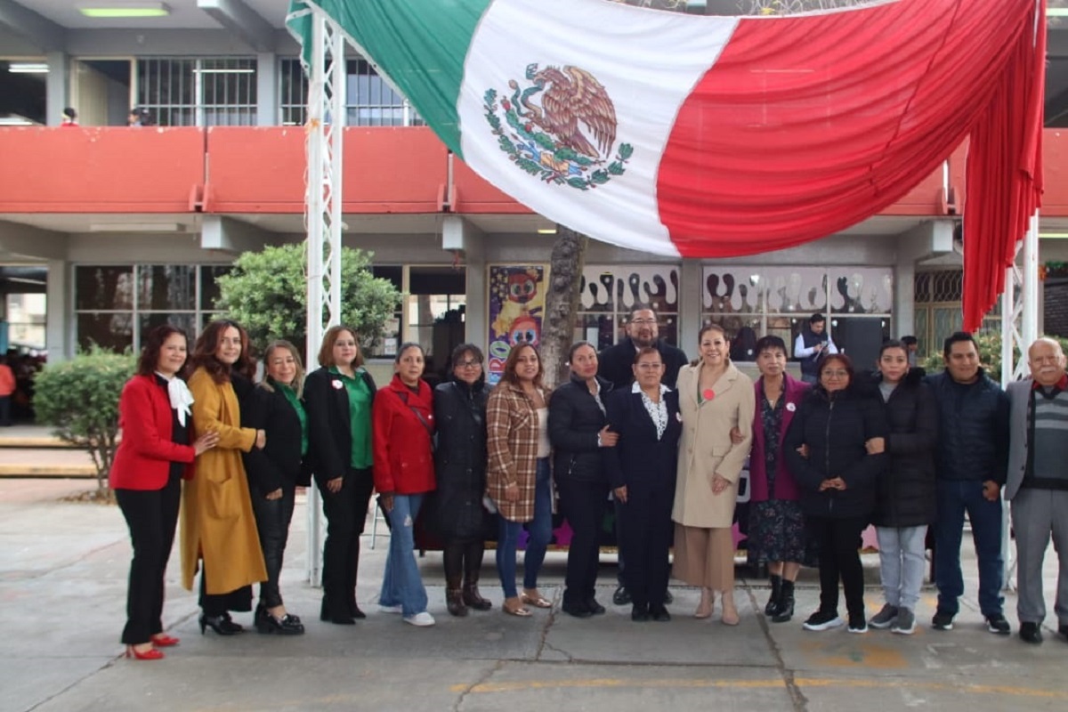 Fortalecer educación y deporte, compromiso de diputada Laura Artemisa García 1 Fortalecer educación y deporte, compromiso de diputada Laura Artemisa García