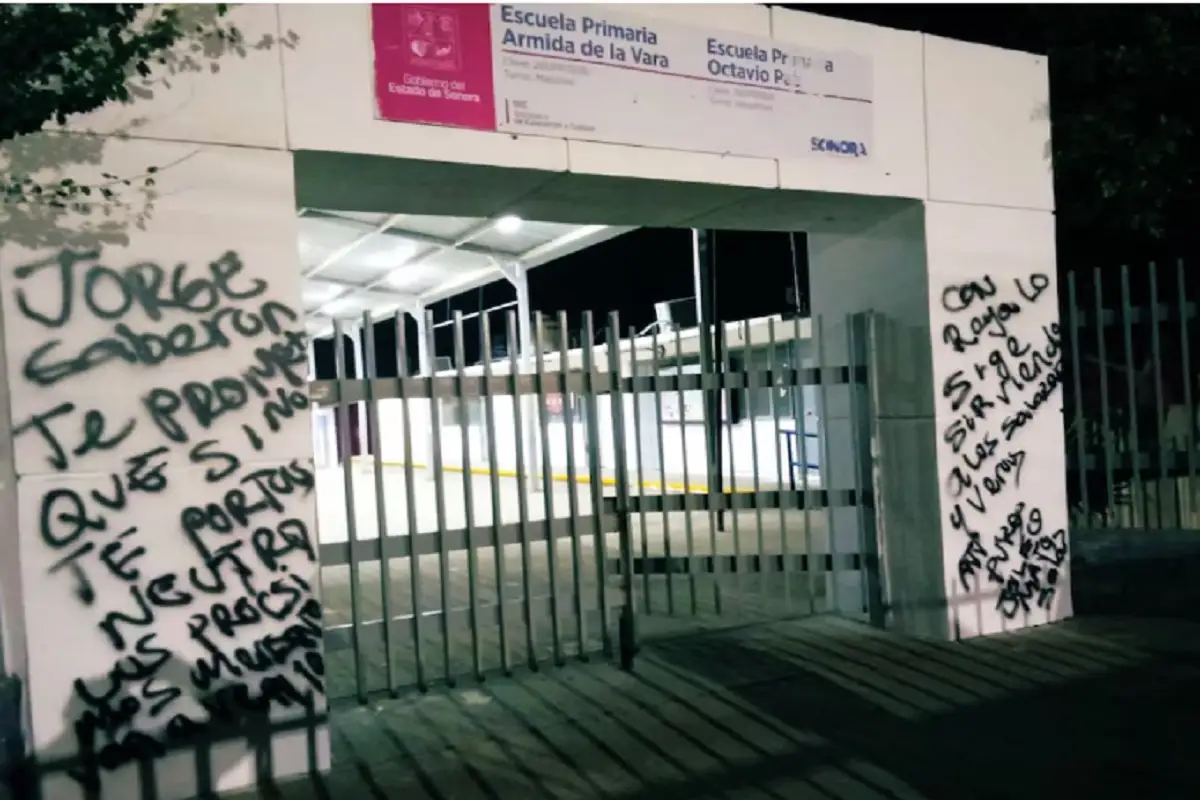 Otra vez amenazan a Natanael Cano con pintas en escuelas de Sonora 2 Otra vez amenazan a Natanael Cano con pintas en escuelas de Sonora