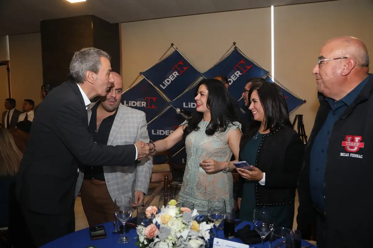 Pepe Chedraui se reúne con empresarios durante la 1ª Sesión del Consejo de Coparmex Puebla