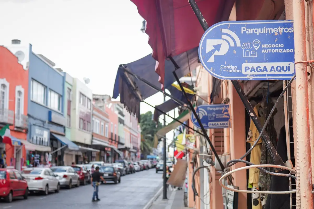 Vecinos del centro deberán tramitar permisos especiales para hacer uso de Parquímetros en Puebla
