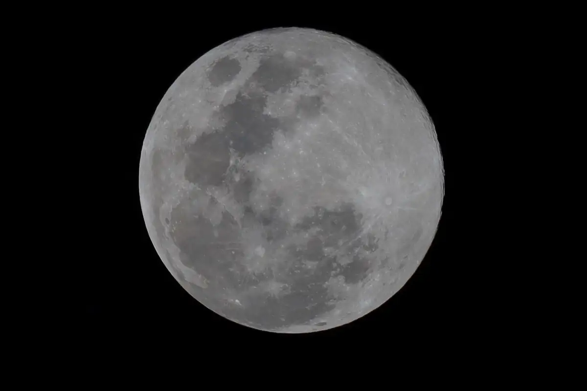 FOTOS: Así se vio la Luna de Lobo, la primera Luna llena del año 2 FOTOS: Así se vio la Luna de Lobo, la primera Luna llena del año