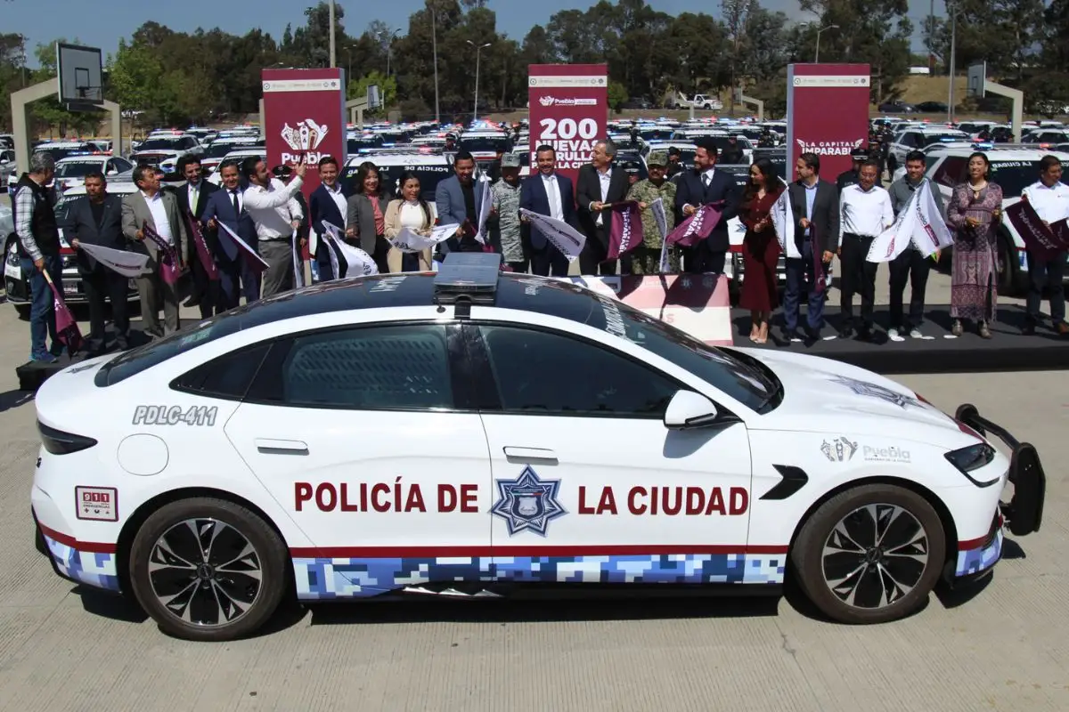 asi son patrullas que arendo pepe chedraui para puebla 3