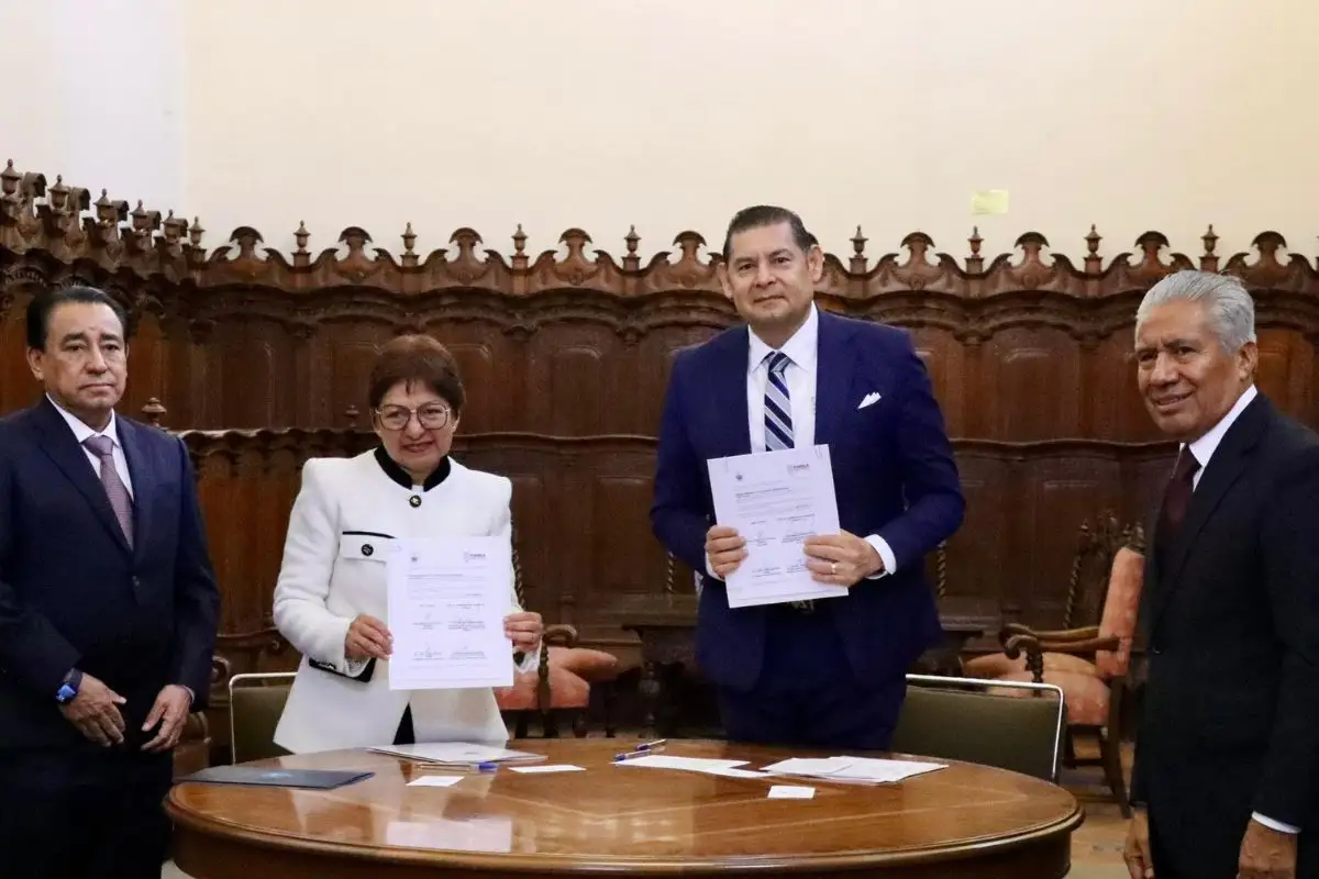 Gobierno y BUAP firman convenio del Plan Estatal de Desarrollo