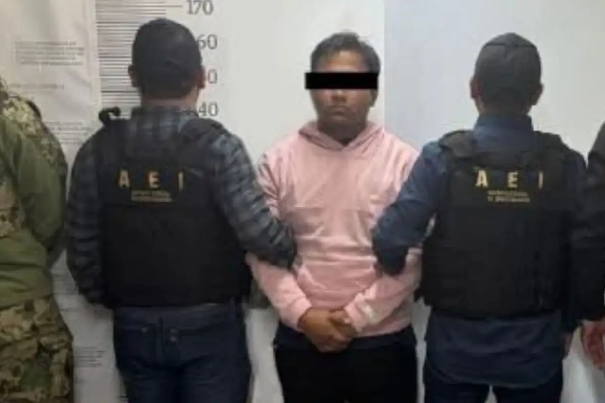 FOTO: Así presentaron a Luis Ángel N., feminicida de la niña Génesis en Puebla 1 FOTO: Así presentaron a Luis Ángel N., feminicida de la niña Genesis en Puebla