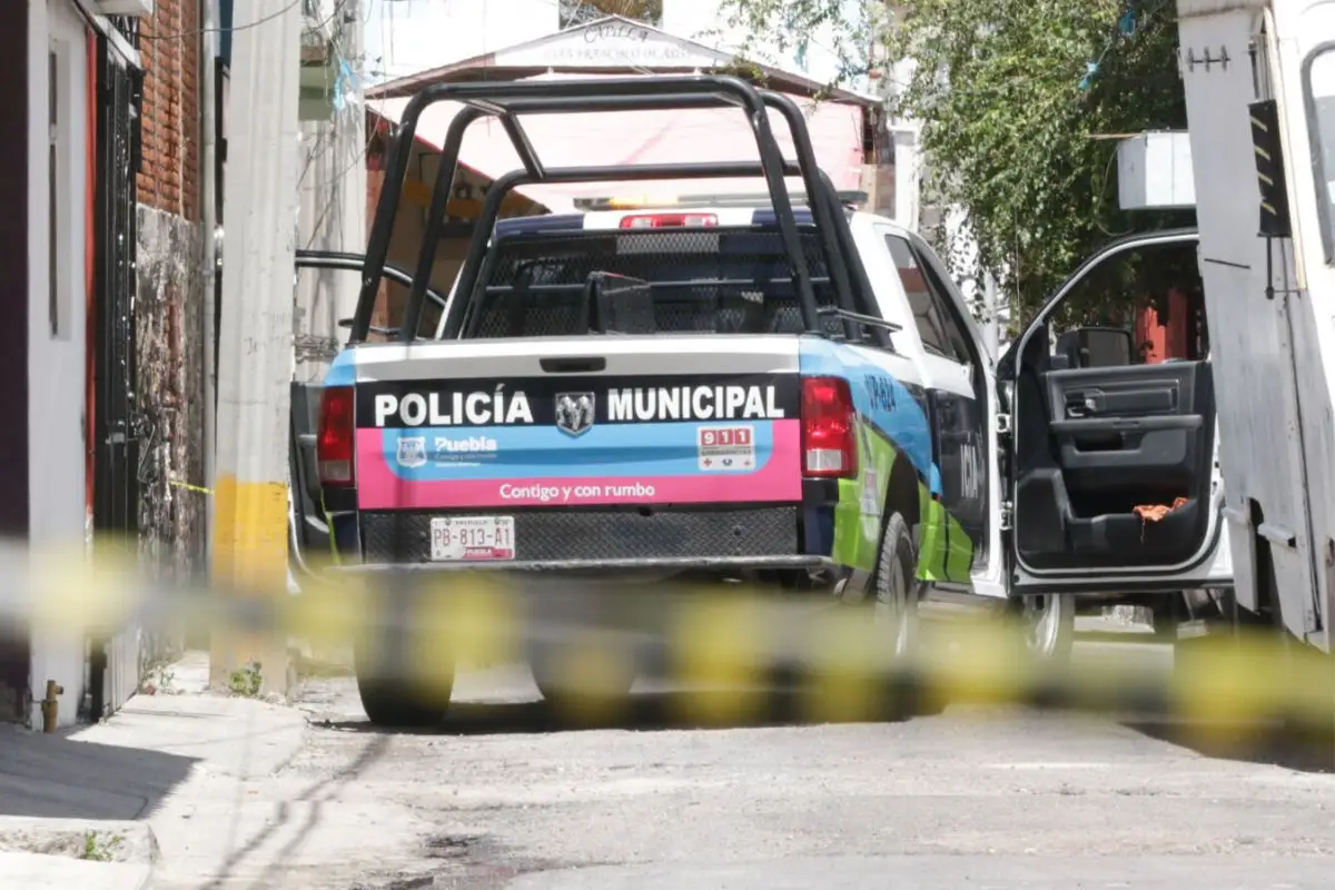 Detienen a tres policías municipales de Puebla por extorsionar a repartidor; le quitaron 18 mil pesos 1 ¡El colmo! Ahora detienen a tres policías municipales de Puebla por extorsión