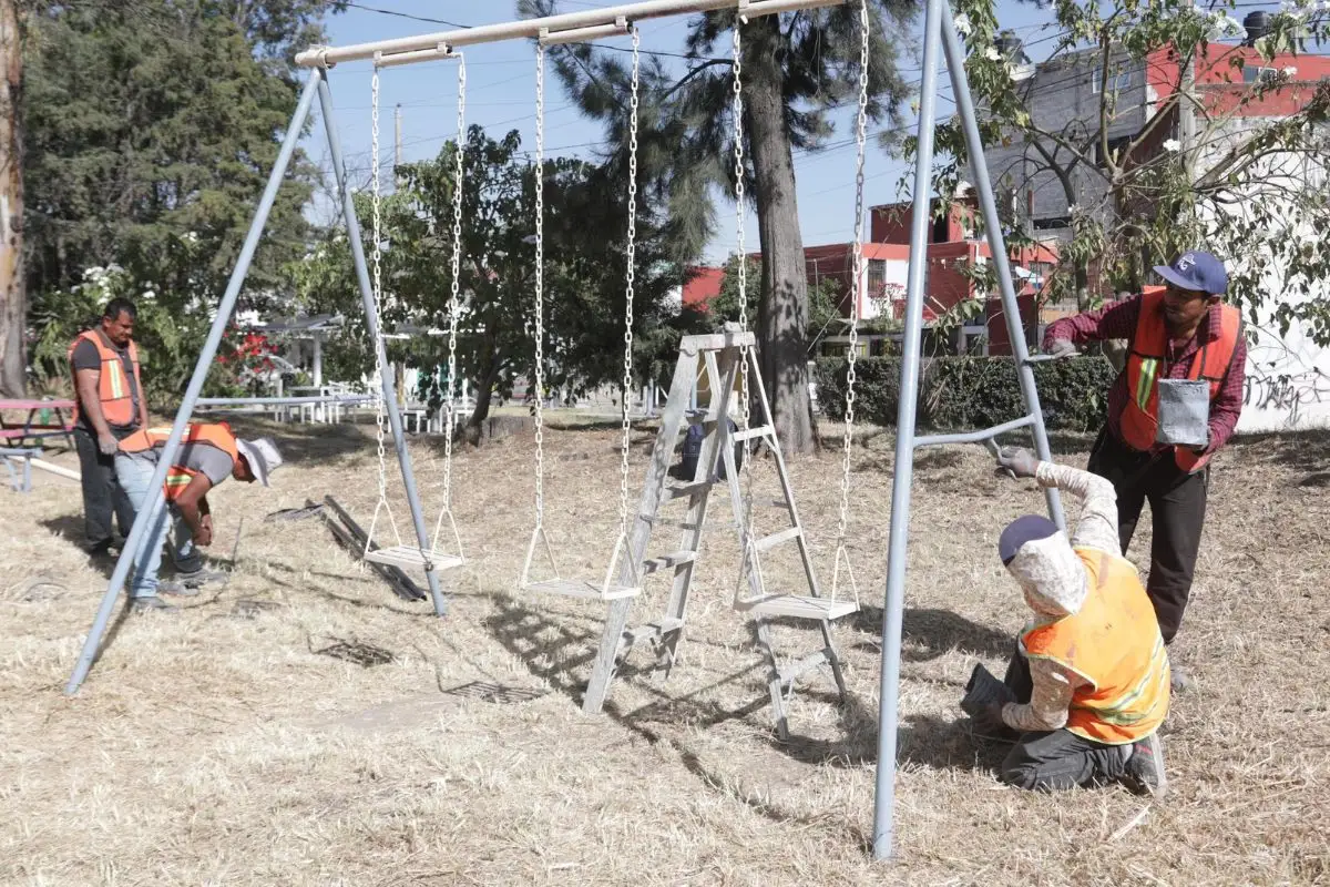 Supervisa Pepe Chedraui mantenimiento a los espacios públicos del Infonavit Amalucan