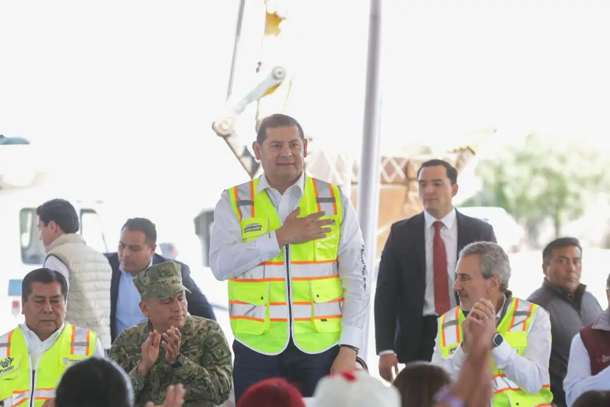 Gobierno de Puebla habilitará transporte para migrantes en caso de ser necesario