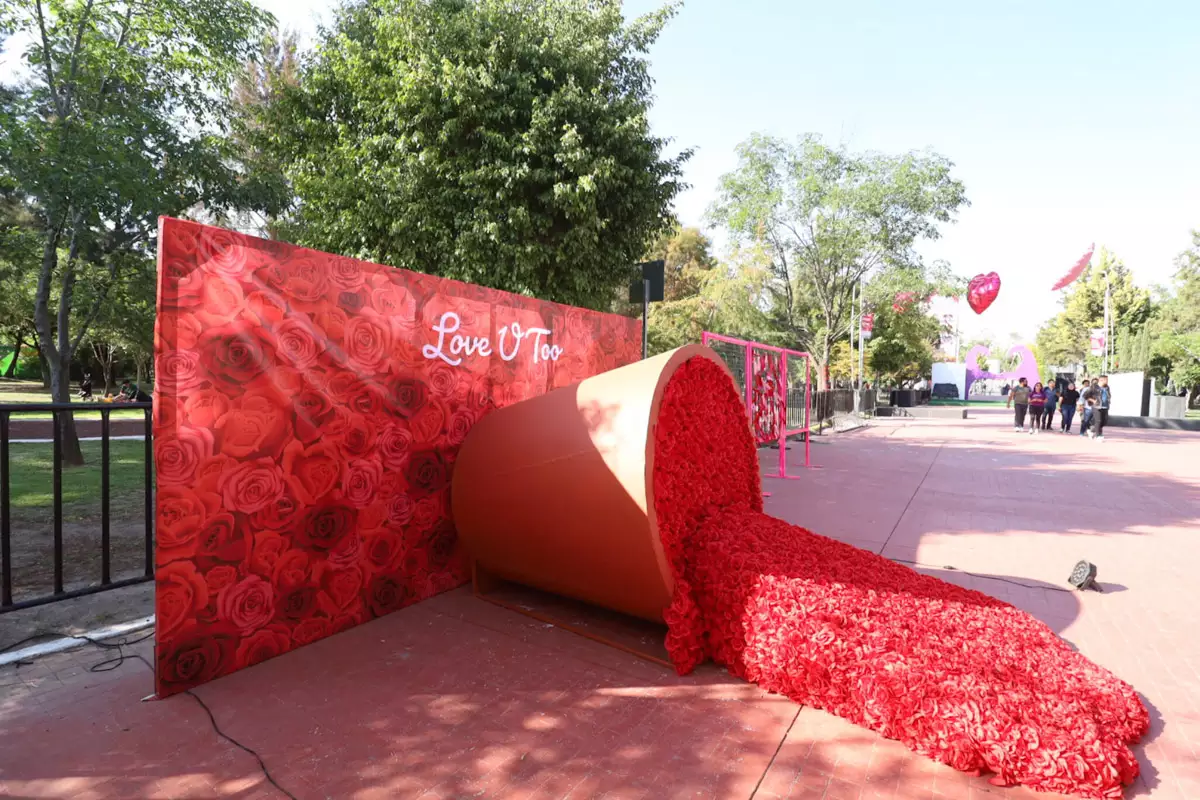 (FOTOS ) Comienza instalación del Festival del Amor en Puebla: Esto encontrarás 3 Festival del Amor Puebla febrero 2