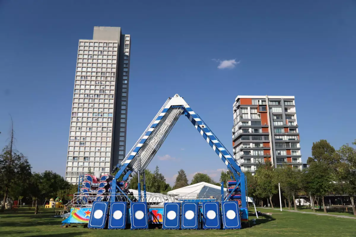 (FOTOS ) Comienza instalación del Festival del Amor en Puebla: Esto encontrarás 11 Festival del Amor Puebla febrero 9