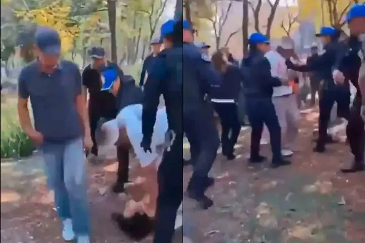 VIDEO: Golpean brutalmente a una integrante de la comunicad LGBT frente a policías 1 Golpean brutalmente a un integrante de la comunicad LGBT frente a policías