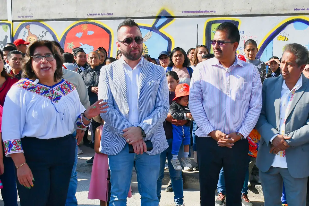 Impulsa la BUAP identidad cultural y lenguas maternas en escolares, a través del arte muralista 1 Impulsa la BUAP identidad cultural y lenguas maternas en escolares, a través del arte muralista