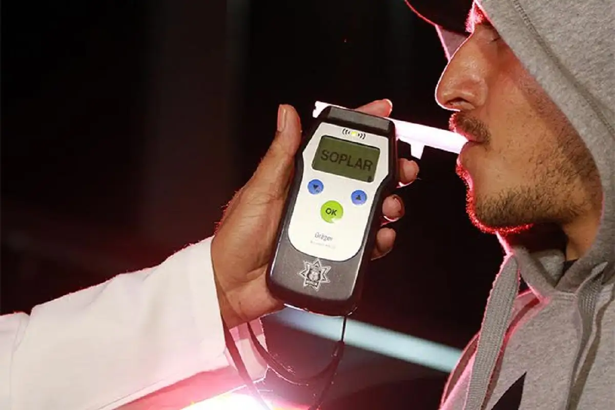 Lady Alcoholímetro Presume influencias por defender a su hijo que apenas pasó la prueba