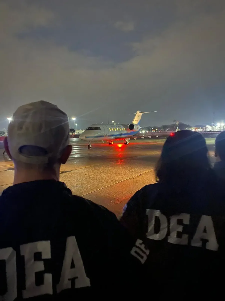 Las primeras imágenes de Rafael Caro Quintero a EEUU tras ser extraditado