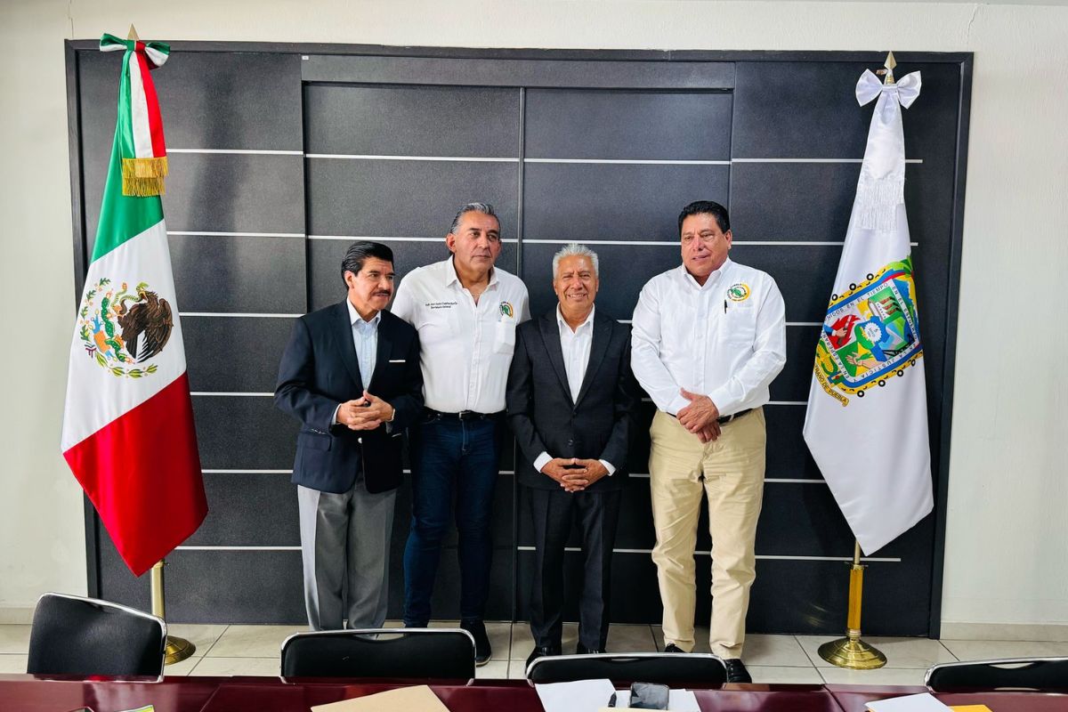 SITEM se reúne con la Secretaría de Educación para exponer problemáticas y exigir piso parejo en el sector 2 SITEM se reune con la Secretaria de Educacion puebla 1