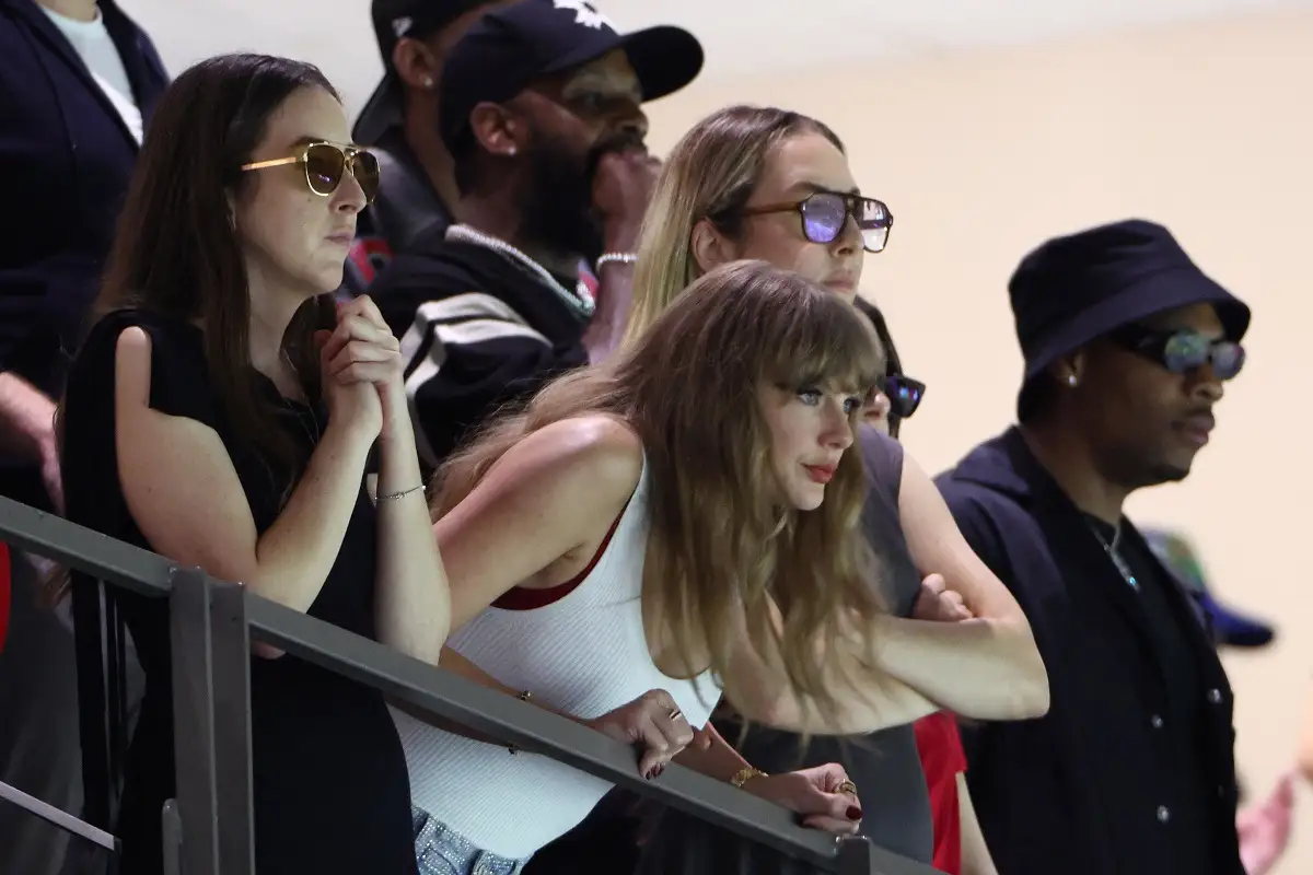 Taylor Swift, Ivanka Trump y Anne Hathaway, las mejores vestidas en el Super bowl