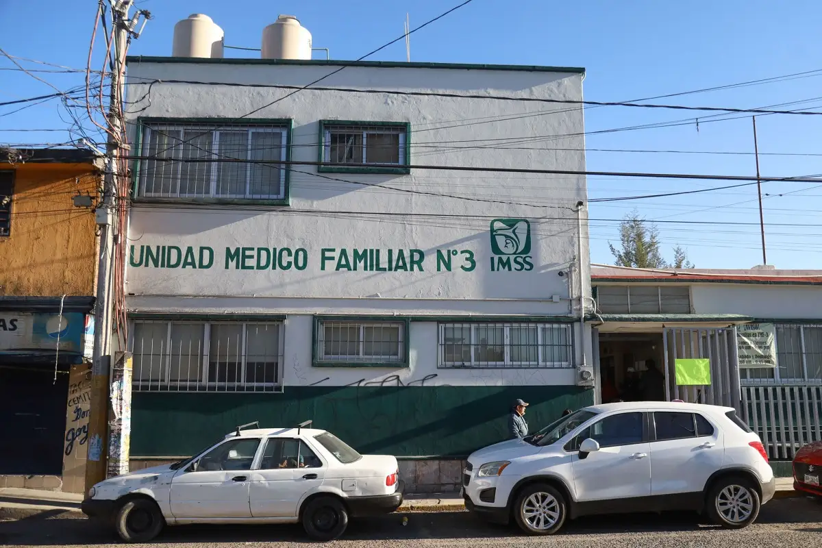 Violento asalto en la Clínica 3 del IMSS en Hueyotlipan; someten al guardia y roban medicamentos 2 Violento asalto en la Clínica 3 del IMSS en Hueyotlipan