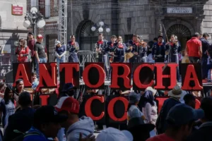 Antorcha Campesina busca el registro como partido político