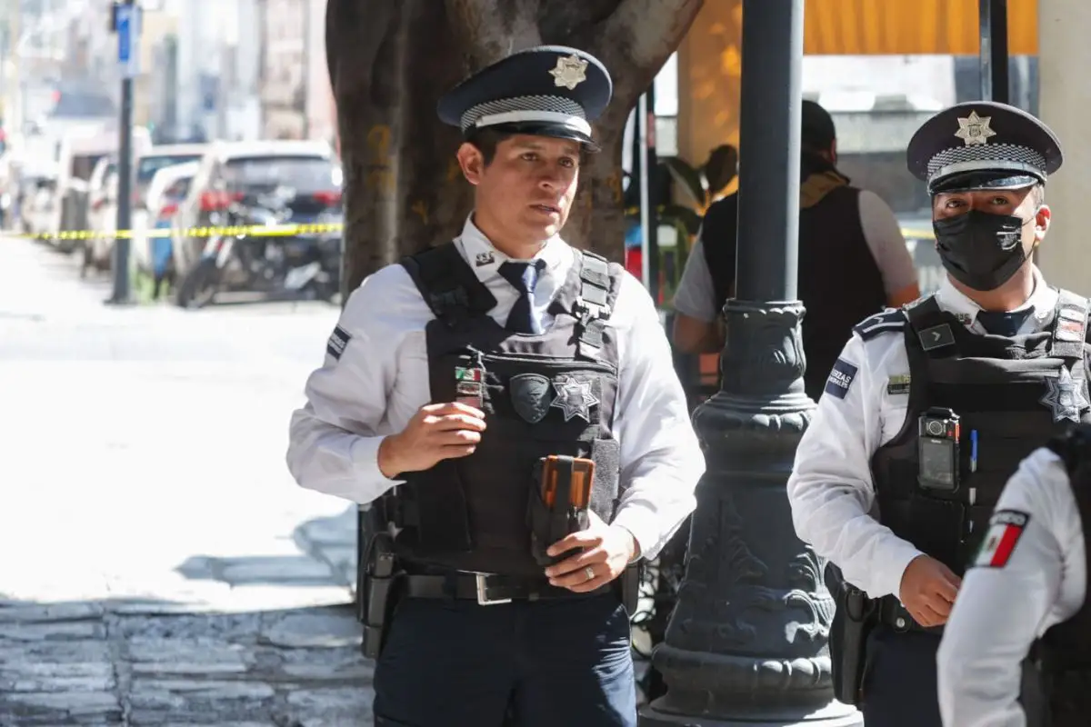 Aumento salarial del 23% a policías de Huejotzingo, anuncia Roberto Solís en informe de 100 días 1 Aumento salarial del 23% a policías de Huejotzingo, anuncia Roberto Solís en informe de 100 días