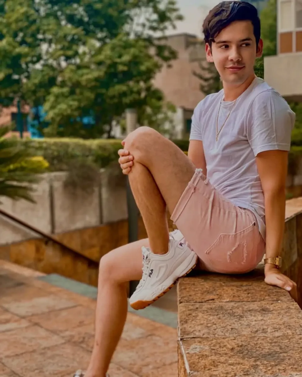 Charly Moreno, supuesto novio de Daniel Bisogno, lo despide con emotivo mensaje 3 ¿Quién Charly Moreno, novio de Daniel Bisogno?