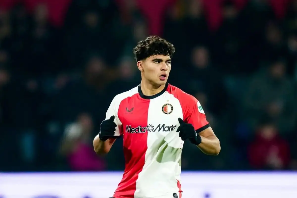 Debuta el delantero mexicano Stephano Carrillo con el Feyenoord 1 Debuta el delantero mexicano Stephano Carillo con el Feyenoord