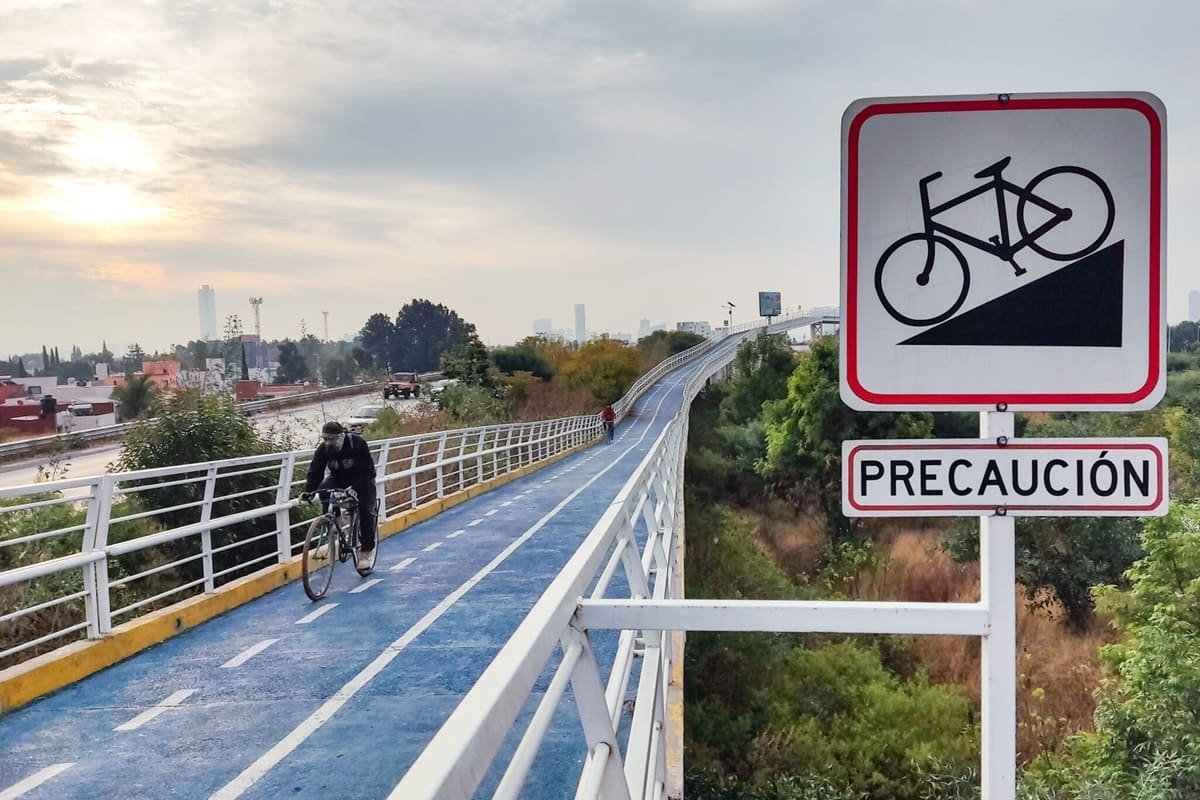 Promete Armenta instalación de cámaras de vigilancia en ciclopistas de Puebla 2 instalarán cámaras de vigilancia en ciclopistas de puebla
