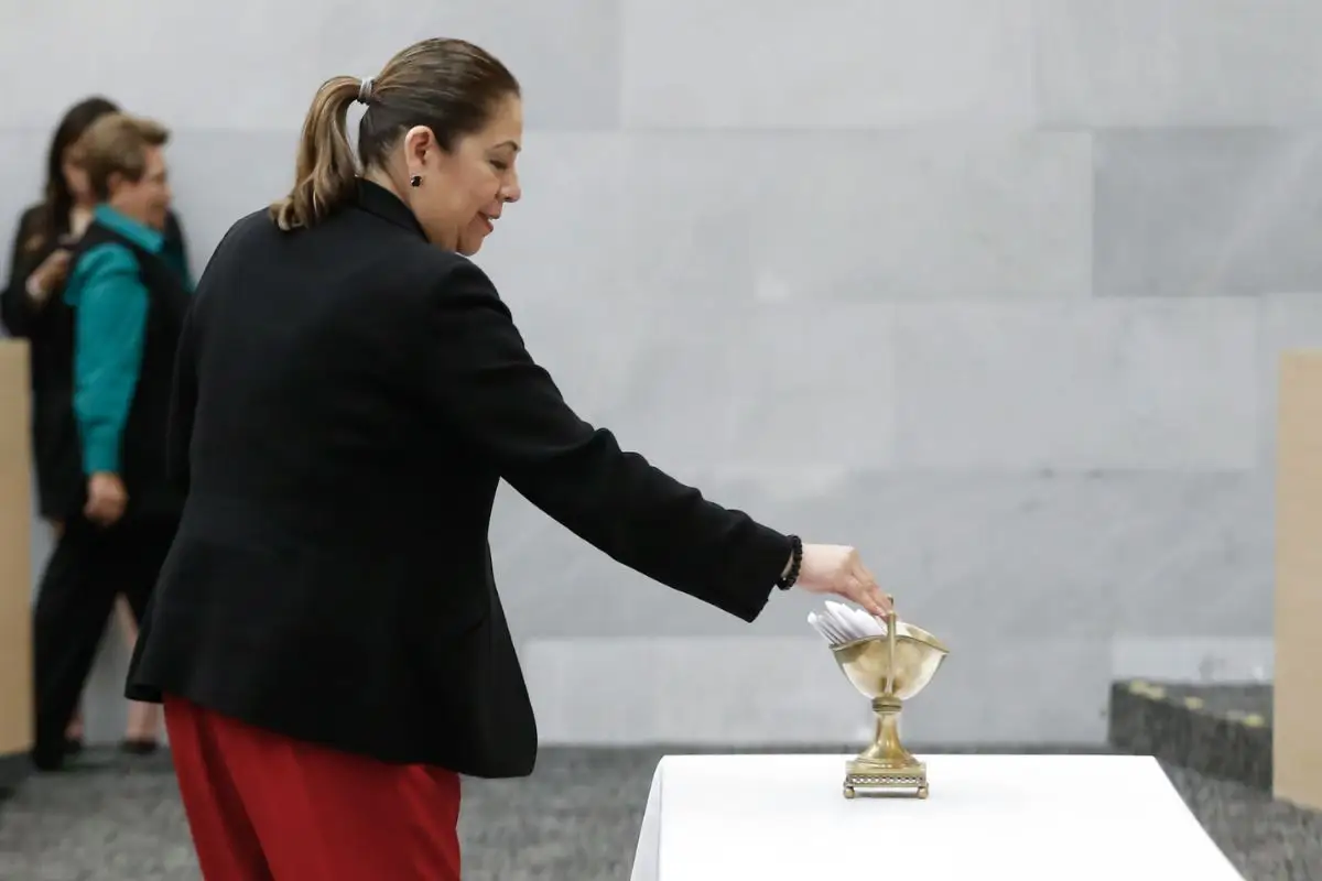 Laura Artemisa apoya reforma contra el nepotismo para acabar con cacicazgos en Puebla