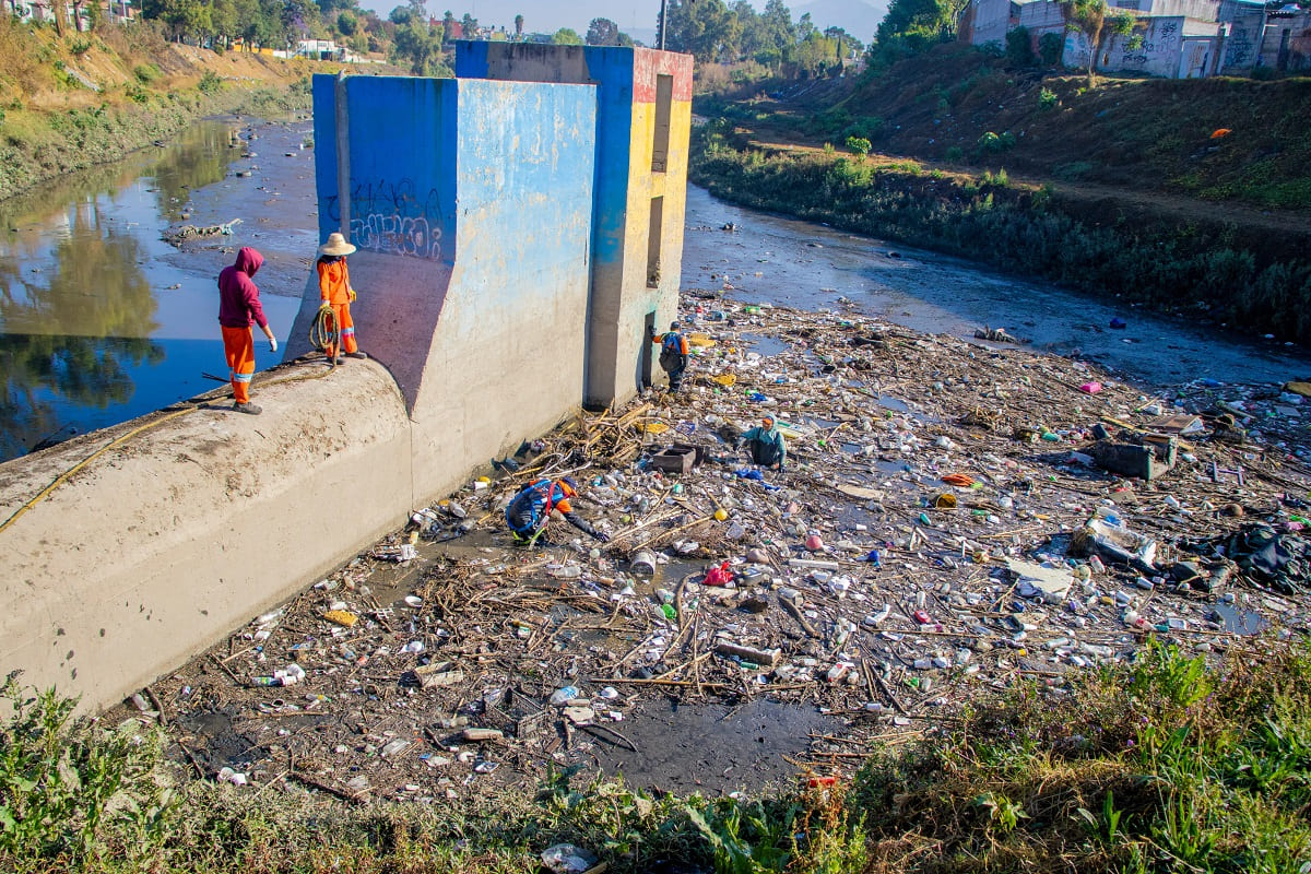 Gobierno de la Ciudad refuerza acciones de limpieza en los vasos reguladores “Puente Negro” y “El Santuario” 1 limpieza vasos reguladores puebla