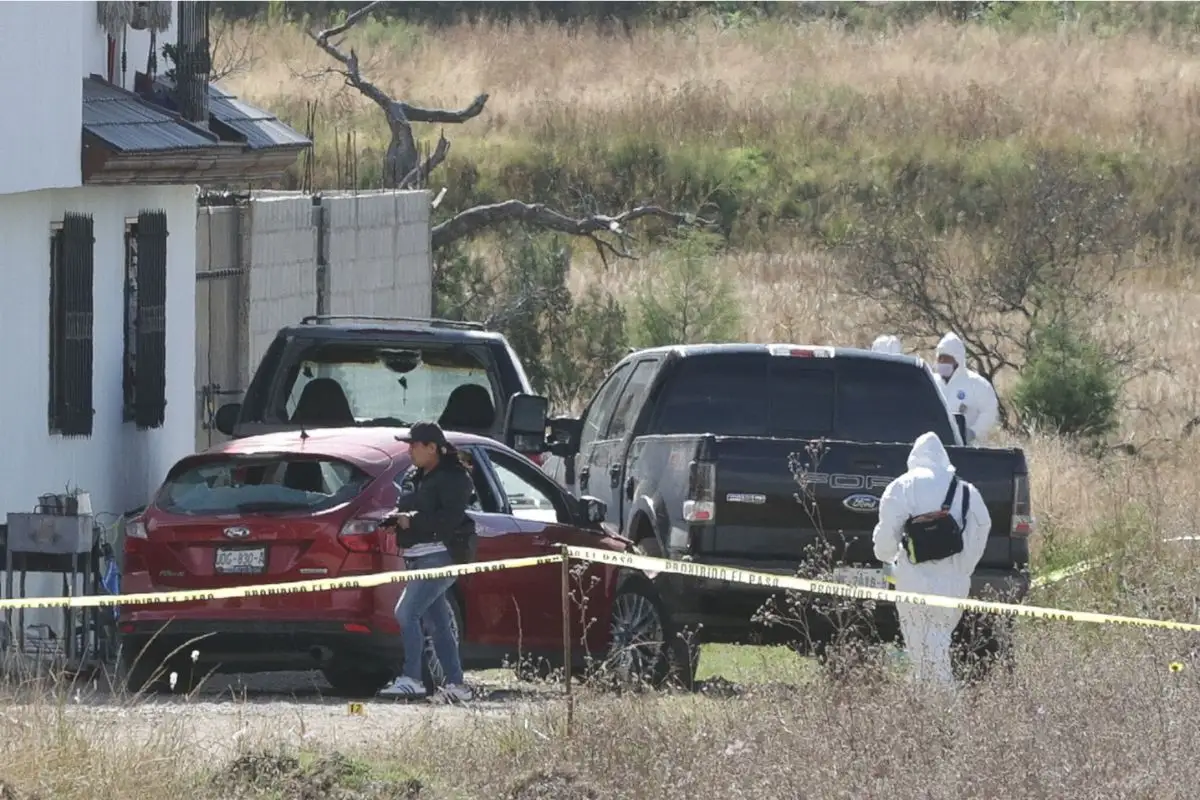 Fiscalía y gobierno de Puebla despliegan operativo tras hallazgo de tres cuerpos en Tlapacoya