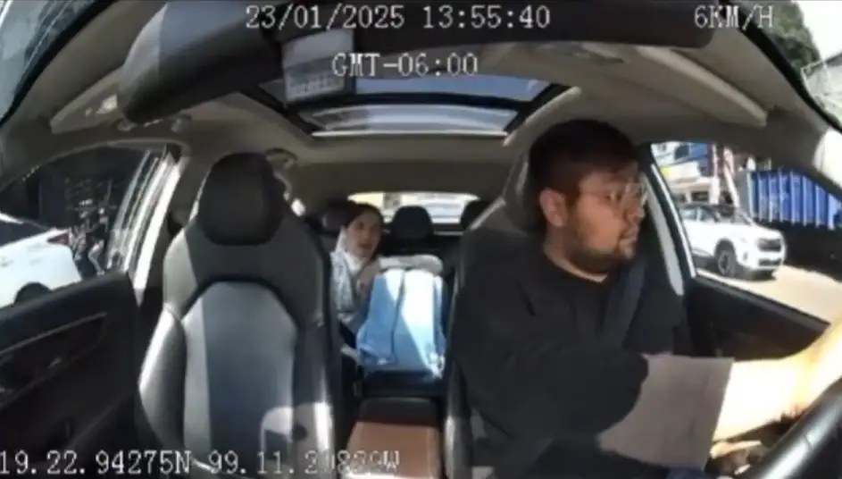 Pasajera amenaza a conductor de Uber con denunciarlo falsamente por acoso