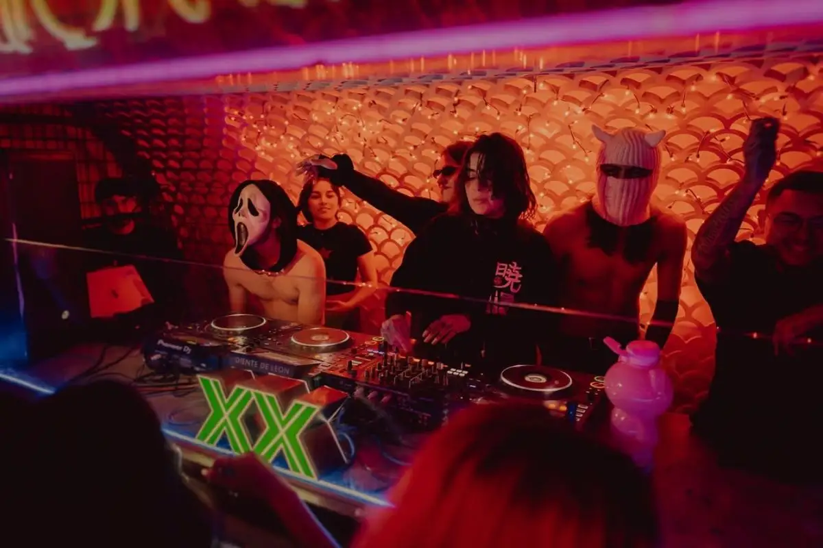 Plan de fin de semana en Puebla: rave en un estacionamiento