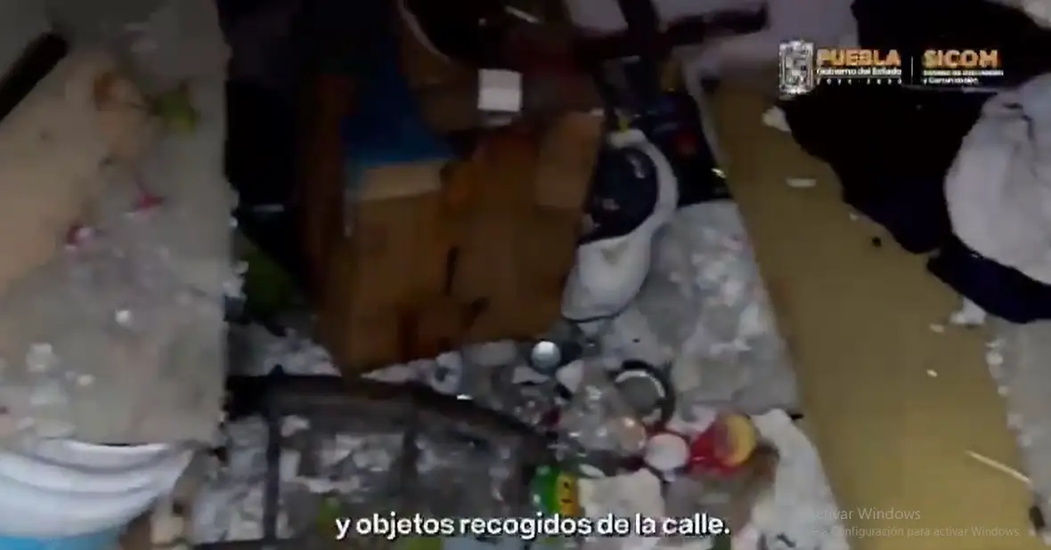 Rescata a joven que vivía en registro de CFE en Puebla