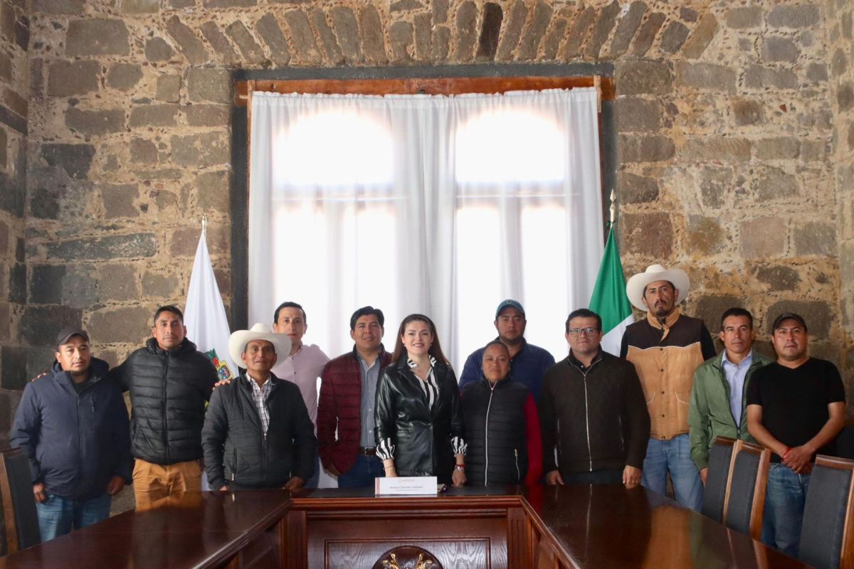 Bety Sánchez se reúne con presidentes electos de juntas auxiliares: “trabajaré con todas y todos” 1 juntas auxiliares de Zacatlan