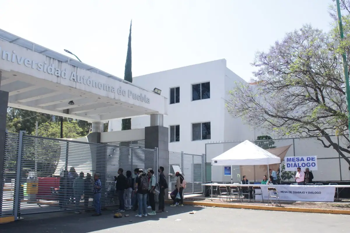 Instalan 13 mesas de diálogo en accesos de CU