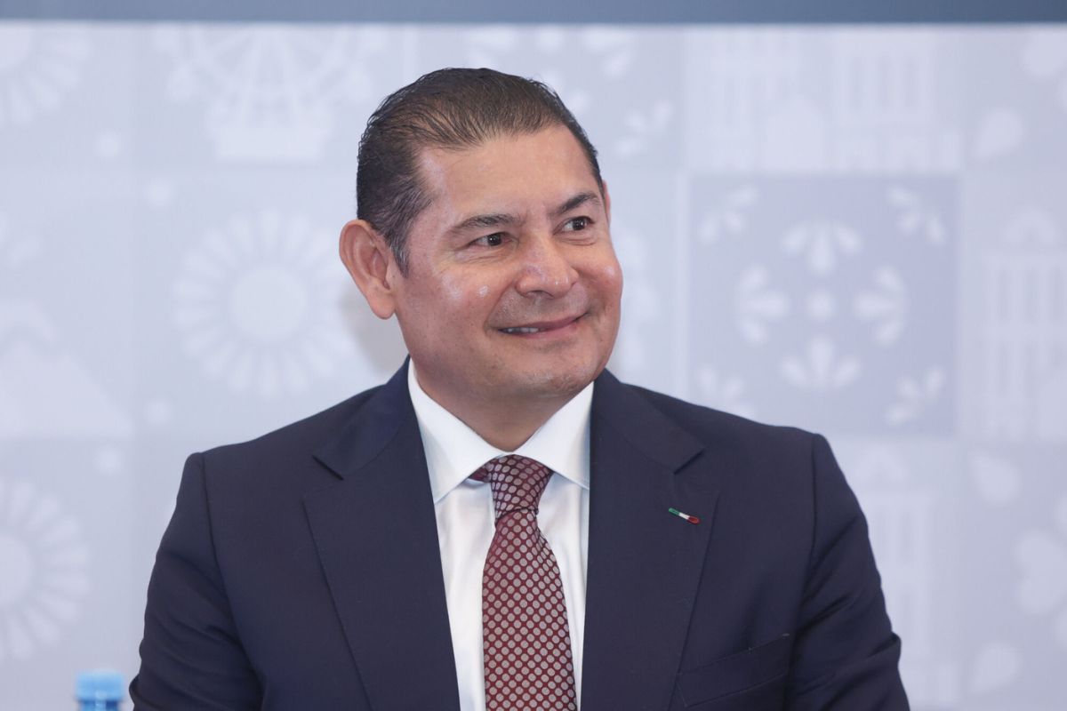 Alejandro Armenta presenta el palenque de Puebla