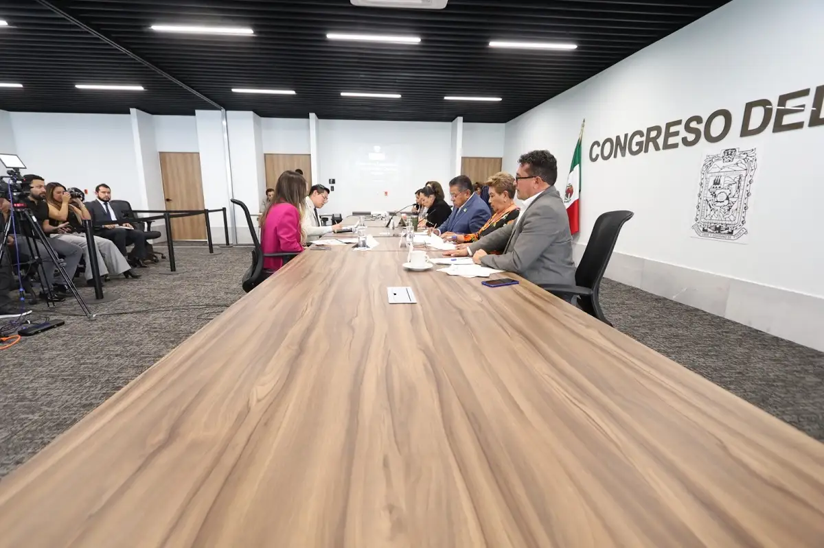 Aprueba Comisión del Congreso dictámenes sobre contratación de financiamientos en municipios