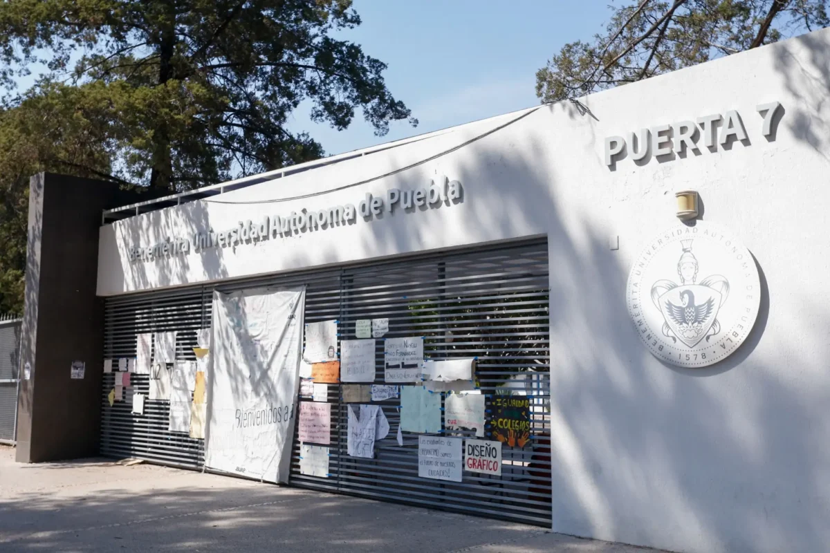 Concluyen paro en la BUAP: Invertirán 100 mdp para atender peticiones estudiantiles